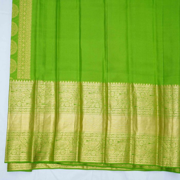 Starwberry Red Gadwal Pattu Saree - Image 3