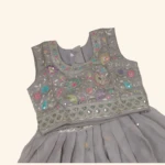 Girls Grey Crop Top (3)